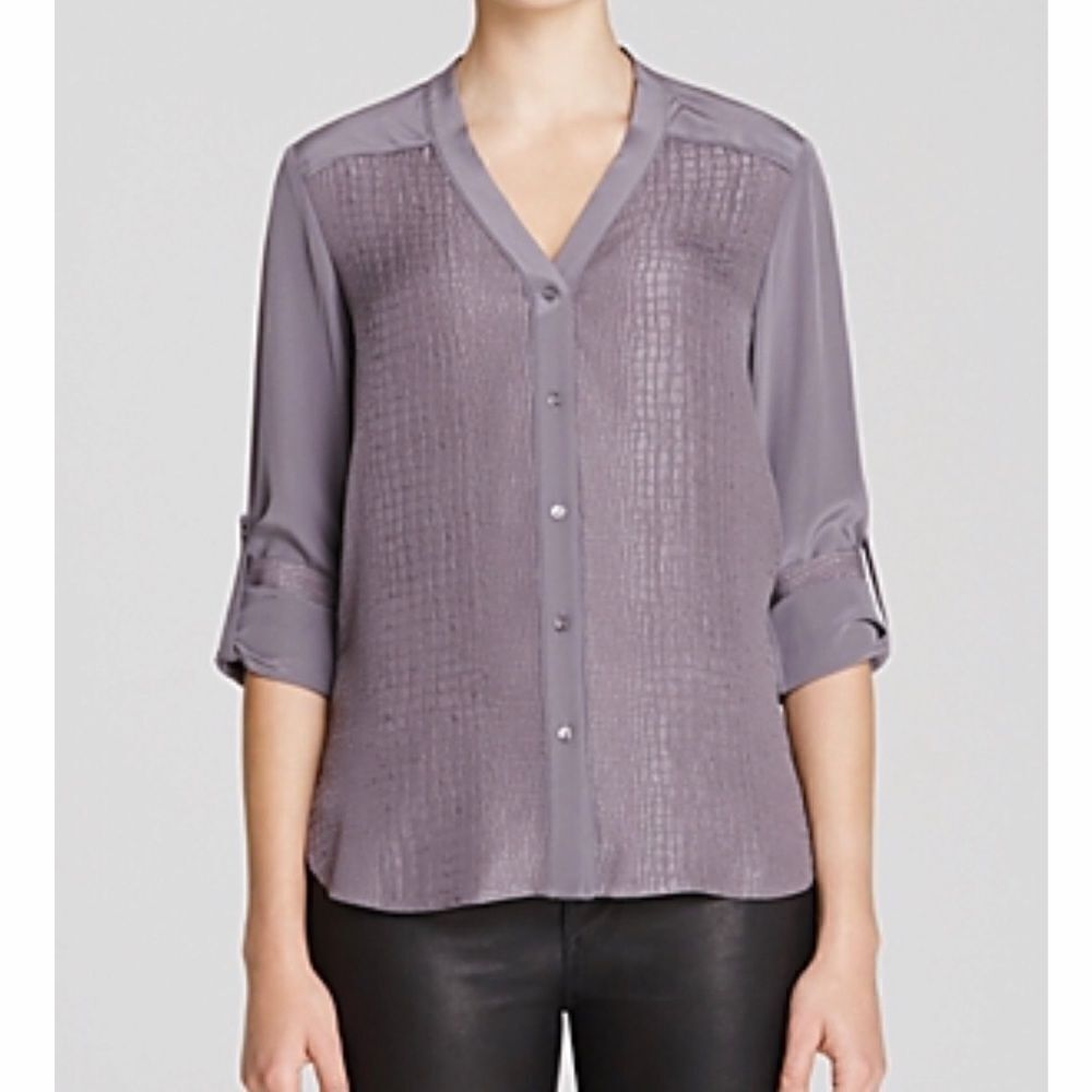 Vince Sz Sm Crocodile Texture VNeck Blouse